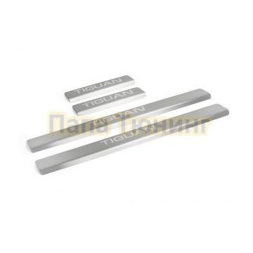 Накладки порогов AutoMax (4 шт.) для Volkswagen Tiguan 2016-