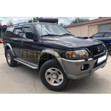 Пороги с накладным листом d60 для Mitsubishi Pajero Sport 1998-2007