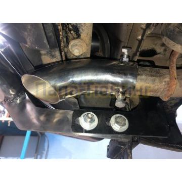 Защита заднего бампера угловая двойная Папа Тюнинг d60/42 Нива Урбан 2014-