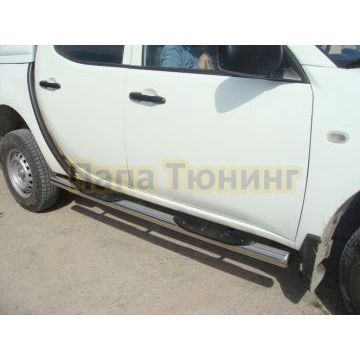Пороги труба с проступью d76 для Mitsubishi L200 2014-2015