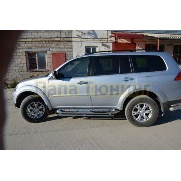 Пороги с проступью d76/42 для Mitsubishi Pajero Sport 2008-2016