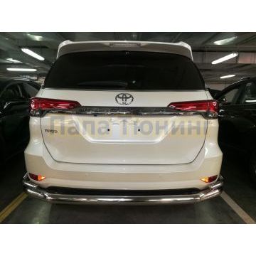 Защита заднего бампера угловая большая d76/42 для Toyota Fortuner 2017-