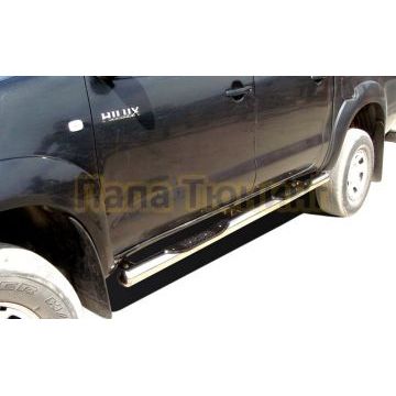 Пороги труба с проступью d76 для Toyota Hilux 2011-2015