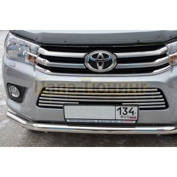 Решетка передняя d16 для Toyota Hilux 2015-2018