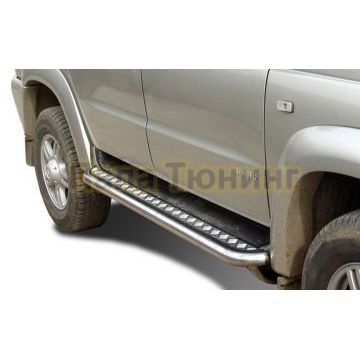 Пороги с накладным листом d53 для УАЗ Патриот 2005-2014
