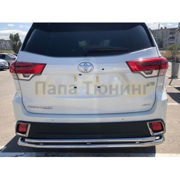 Защита заднего бампера угловая большая двойная d60/42 для Toyota Highlander 2017-2020