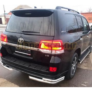 Защита заднего бампера угловая двойная d60/42 Папа Тюнинг для Toyota Land Cruiser 200 Executive Lounge 2020- обновленный