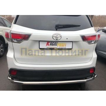 Защита заднего бампера угловая большая двойная d60/42 для Toyota Highlander 2017-2020