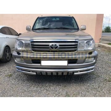 Защита переднего бампера «акула» с пластинами d60/60 Папа Тюнинг для Toyota Land Cruiser 100 1998-2006