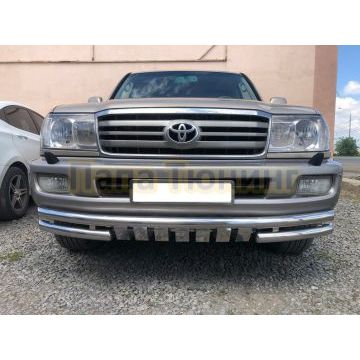 Защита переднего бампера «акула» с пластинами d60/60 Папа Тюнинг для Toyota Land Cruiser 100 1998-2006