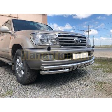 Защита переднего бампера «акула» с пластинами d60/60 Папа Тюнинг для Toyota Land Cruiser 100 1998-2006