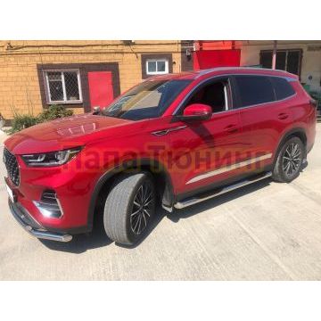 Пороги труба с проступью d76 Папа Тюнинг для Chery Tiggo 8 Pro 2021-