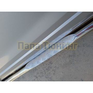 Пороги труба с проступью из алюминиевого рифленого листа d76 Папа Тюнинг для Suzuki Grand Vitara 2013-2015