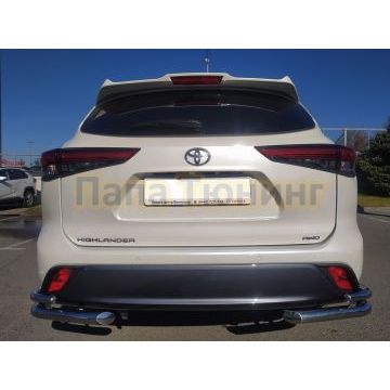 Защита заднего бампера угловая двойная d60/42 Папа Тюнинг для Toyota Highlander 2021-