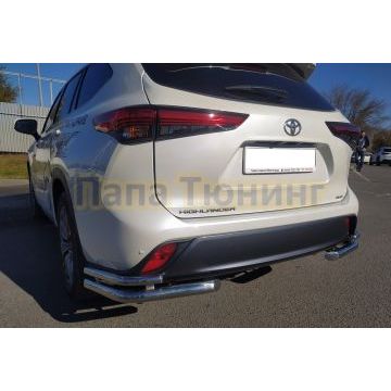 Защита заднего бампера угловая двойная d60/42 Папа Тюнинг для Toyota Highlander 2021-
