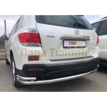 Защита заднего бампера угловая большая двойная d60/42 Папа Тюнинг для Toyota Highlander 2010-2014