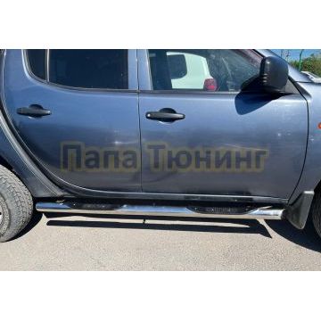 Пороги труба с проступью d76 Папа Тюнинг для Mitsubishi L200 2015-2019