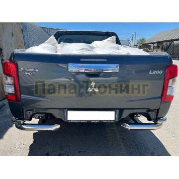 Защита заднего бампера угловая двойная d76/42 Папа Тюнинг для Mitsubishi L200 2019-