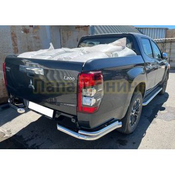 Защита заднего бампера угловая двойная d76/42 Папа Тюнинг для Mitsubishi L200 2019-