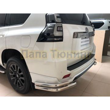 Защита заднего бампера угловая двойная под фаркоп d60/42 Папа Тюнинг для Toyota Land Cruiser Prado 150 Black Onyx 2020-