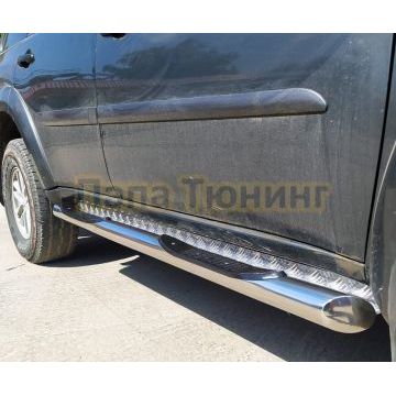 Пороги труба с проступью с алюминиевым листом d76 Папа Тюнинг для Mitsubishi Pajero Sport 2008-2015