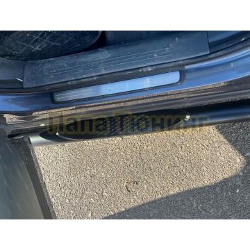 Пороги труба с проступью с покрытием "раптор" Папа Тюнинг d76 для GAC GS8 2023-