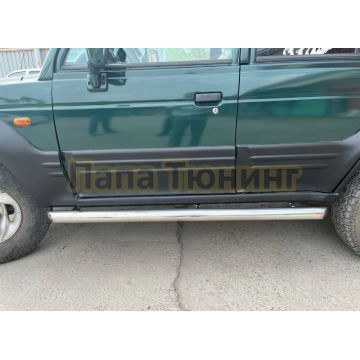 Защита штатного порога труба Папа Тюнинг d76 для Mitsubishi Pajero1 1986-2006