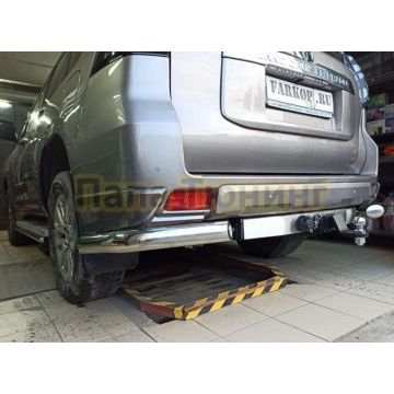 Защита заднего бампера угловая под фаркоп d76 для Toyota Land Cruiser Prado 150 Style 2019-
