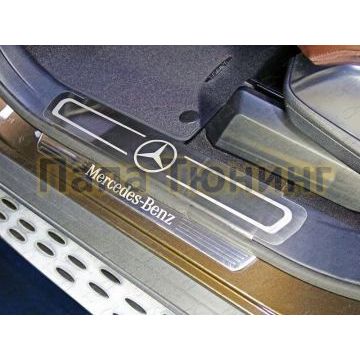 Накладки на пластиковые пороги лист шлифованный лого Mercedes ТСС для Mercedes-Benz GL 350 X166 2012-2016