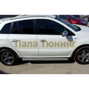 Пороги с площадкой алюминиевый лист d42 РусСталь для Renault Koleos 2011-2016