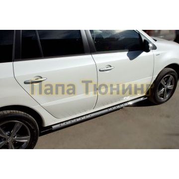 Пороги труба овальная с проступью 75х42 мм РусСталь для Renault Koleos 2011-2016