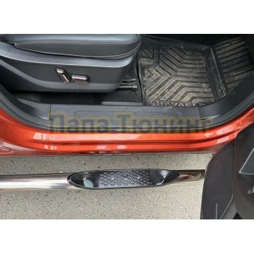 Пороги труба с проступью Папа Тюнинг d76 для Haval H7 2025-