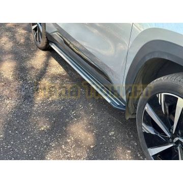 Пороги алюминиевые "Slim Line Silver" 1820 мм ТСС для Geely Atlas 2023-