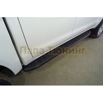 Пороги алюминиевые с пластиковой накладкой (карбон черные)  2120 мм ТСС для Foton Tunland V9 2025-