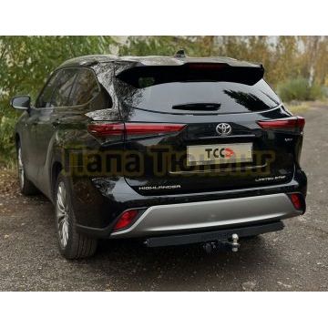 Фаркоп (Black надпись Highlander, шар E) ТСС для Toyota Highlander IV 2019- (Китай)