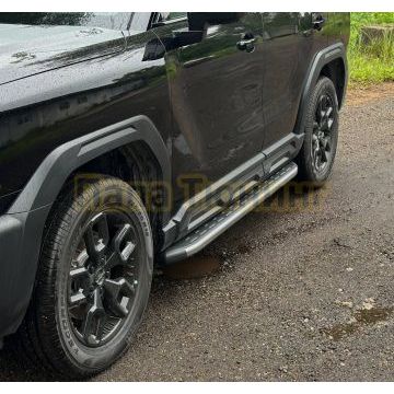 Пороги алюминиевые с пластиковой накладкой (карбон серые) 1720 мм ТСС для Haval H3 2024-