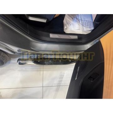 Пороги труба с проступью Папа Тюнинг d76 для JAECOO J8 2024-