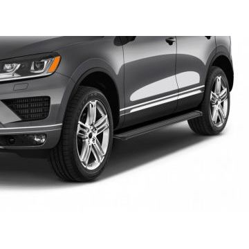 Пороги алюминиевые Slim Line Black для Volkswagen Touareg /Audi Q7 2009-2017