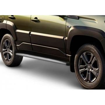 Пороги алюминиевые Slim Line Silver для Lada Niva Travel 2021-