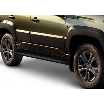 Пороги алюминиевые Slim Line Black для Lada Niva Travel 2021-