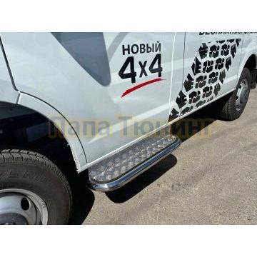 Пороги с накладным листом Папа Тюнинг d53 для ГАЗель Соболь NN 4х4 2023- (полноприводный)