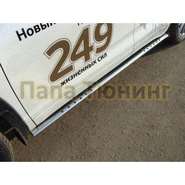 Пороги труба овальная с проступью 75х42 мм ТСС для Toyota Highlander 2017-2020