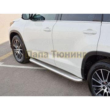 Пороги с площадкой нержавеющий лист 63 мм РусСталь для Toyota Highlander 2017-2020