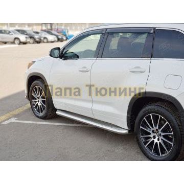 Пороги с площадкой нержавеющий лист 63 мм РусСталь для Toyota Highlander 2017-2020