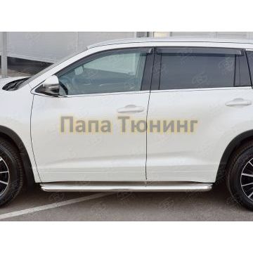 Пороги с площадкой нержавеющий лист 63 мм РусСталь для Toyota Highlander 2017-2020