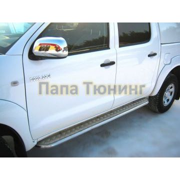 Пороги с площадкой алюминиевый лист d42 РусСталь для Toyota Hilux 2008-2015