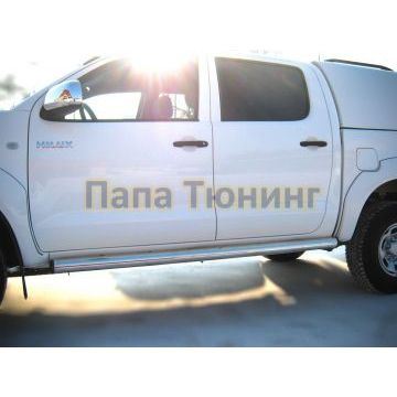 Пороги труба d76 вариант 2 РусСталь для Toyota Hilux 2008-2015
