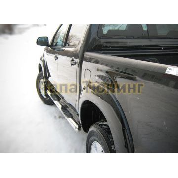 Пороги труба d76 с накладками вариант 3 РусСталь для Toyota Hilux 2008-2015