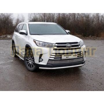 Защита переднего бампера 60 мм ТСС для Toyota Highlander 2017-2020