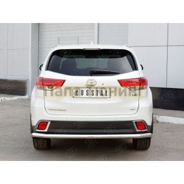 Защита заднего бампера d57 секции РусСталь для Toyota Highlander 2017-2020